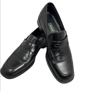 Bally Black Leather Penny Loafer Like New Condition Made in Italy Size 8